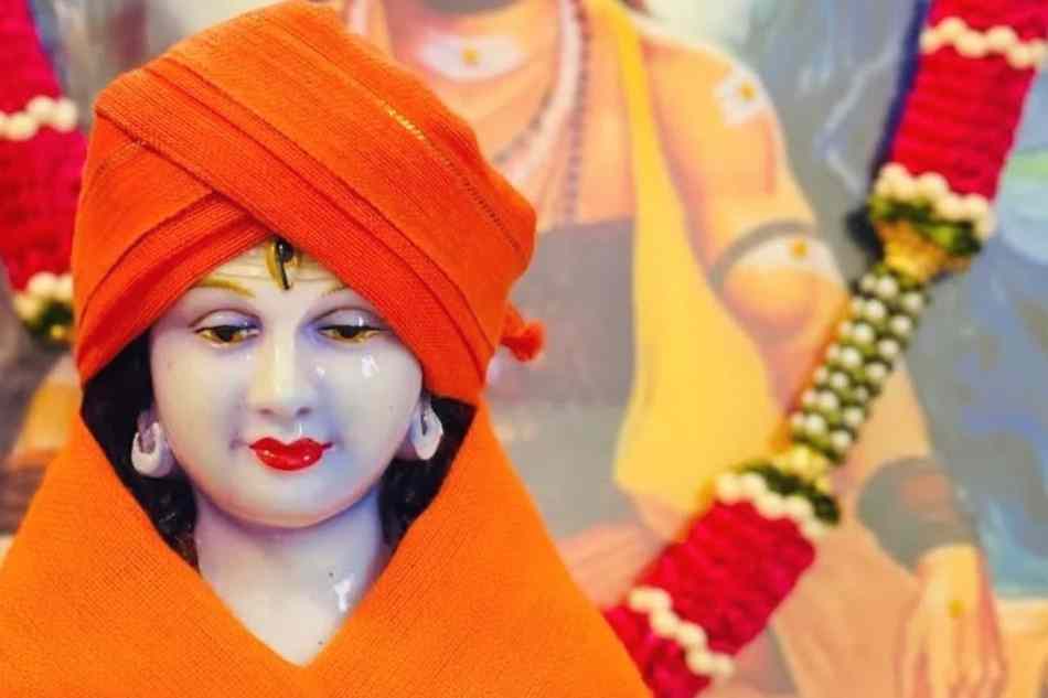Alakh Niranjan Meaning
